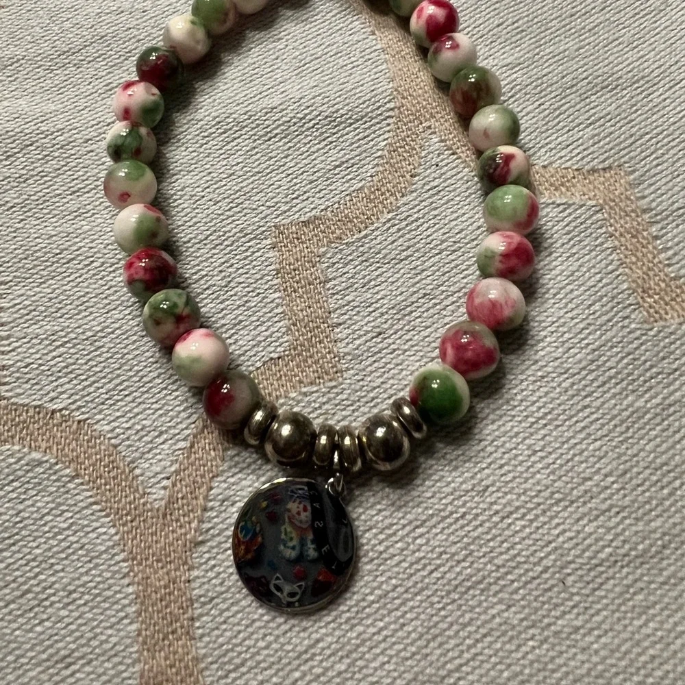 T Janelle HELP Joy Beaded Bracelet - Red, Green, White Swirl Christmas - Picture 5 of 6
